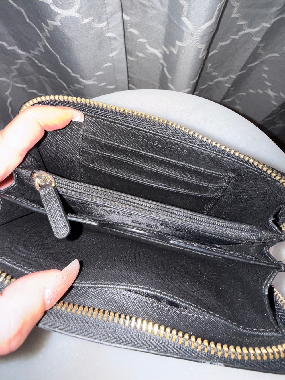 Michael Kors Black Pebbled Leather Zip Wallet with Gold Plaque - Picture 3 of 3